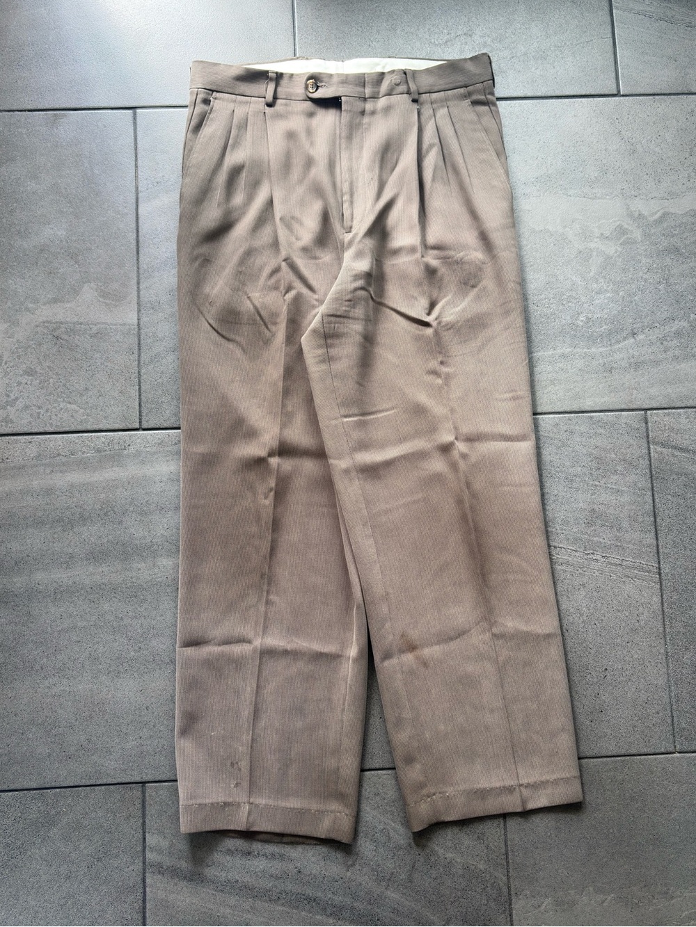 Linea Naturale Pleated Trousers Men’s 33 Taupe Cuffed Dress Pants